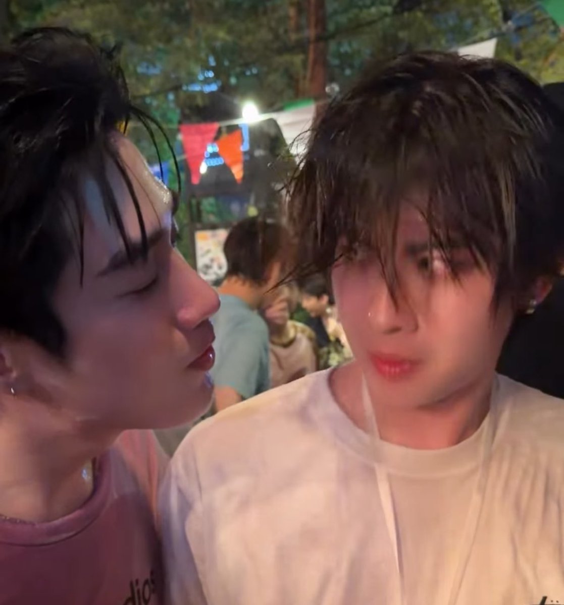 ILYSB #ลัทธิพี่วรรณ tweet media