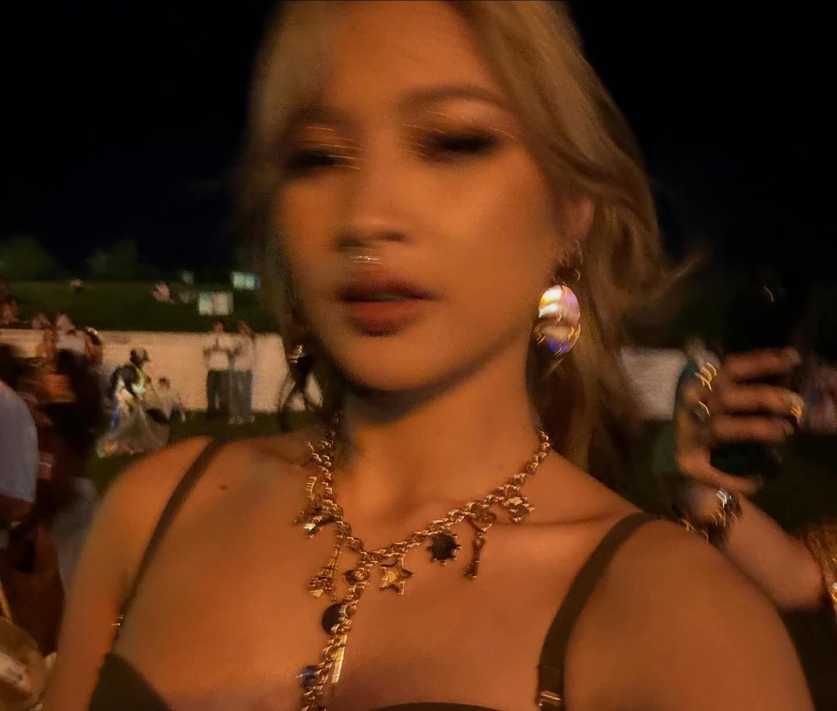 Mikha Colet Visuals ✨ tweet media