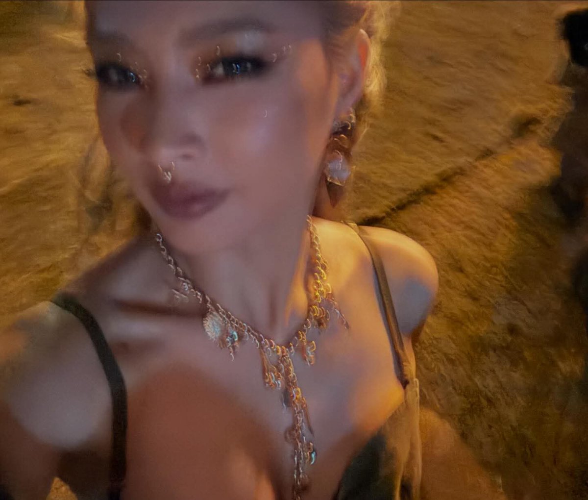 Mikha Colet Visuals ✨ tweet media