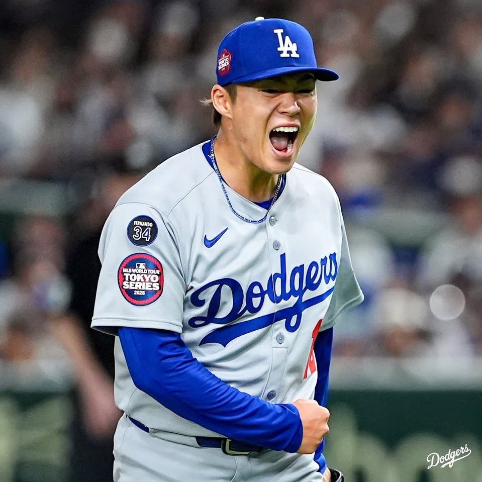 Dodgers Center tweet media