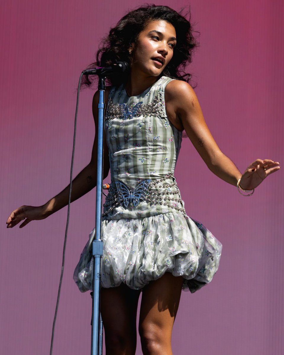 Harper's Bazaar India tweet media