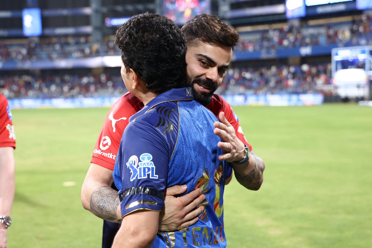 KohliSensation's tweet image. Virat Kohli Pics From Today's Game Against Mumbai Indians.📸♥️

.
.
.
(1/n)
.
.
.
.
 #MIvRCB #SachinTendulkar #IPL2026 @imVkohli