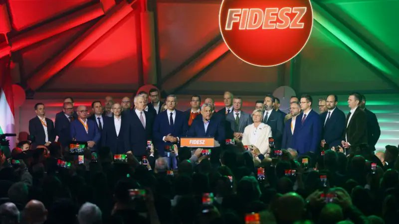 sumanspiel's tweet photo. Viktor Orbán has conceded in a speech to supporters, telling them: "The result of the election is clear and painful."
#Hungaryelections #Hungary #democracy 
Rare good news in a horrifying year https://t.co/AVZ0ZMy2mA