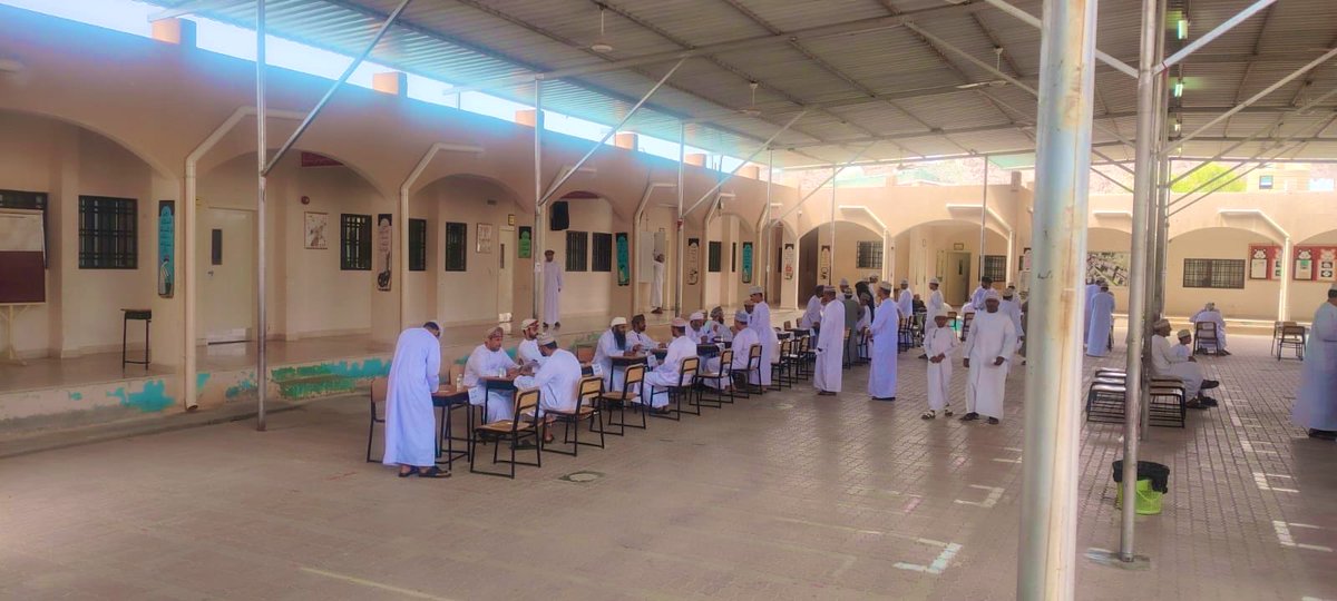 AlbasherScho16's tweet photo. أُقيم ملتقى أولياء الأمور بالمدرسة في أجواء تربوية مميزة، هدف إلى تعزيز التواصل بين المدرسة والأسرة ومناقشة سبل دعم الطلبة ورفع مستواهم التحصيلي. 🌟📚
جانب من الملتقى الذي نظمته إدارة المدرسة، والذي شهد تفاعلًا مثمرًا من أولياء الأمور ودعمًا لمسيرة أبنائنا التعليمية. https://t.co/yzYnLrwiRd