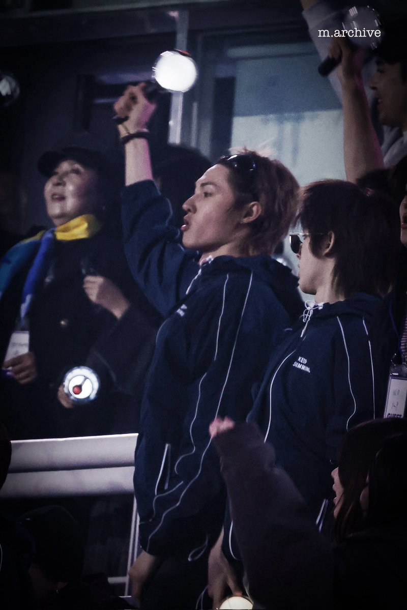 m.archive tweet media