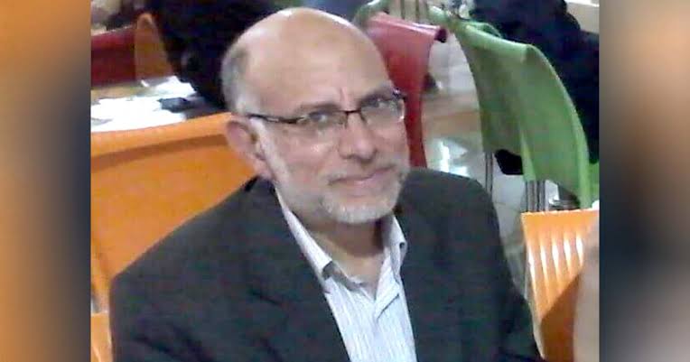 baraa_JFT20's tweet photo. د.أحمد عبد الستار عماشة
  نقيب الأطباء البيطريين السابق بدمياط، ومؤسس رابطة المختفين قسريًا، 67 عام
اعتُقل أول مرة في 2017 واختفى 21 يوم تعرض خلالها لتعذيب جسدي ونفسي، شمل الصعق بالكهرباء،الضرب،وتهديده باغتصاب زوجته وبناته
أُفرج عنه مؤقتًا في 2019 ثم أعيد اعتقاله2020! https://t.co/MXEo8KcONe