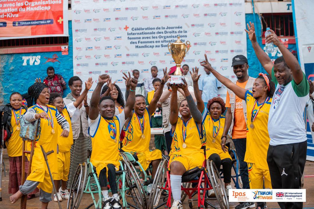 MaryseAkonkwa's tweet image. #SudKivu : @MakokiYaMwasi en collaboration avec les organisations des femmes en situation du handicap s'offrent un moment inoubliable sur un terrain de Basket Ball à l'occasion de la journée internationale de la femme, en promouvant les DSSR auprès des #PVH .#JIF2026 #inclusion