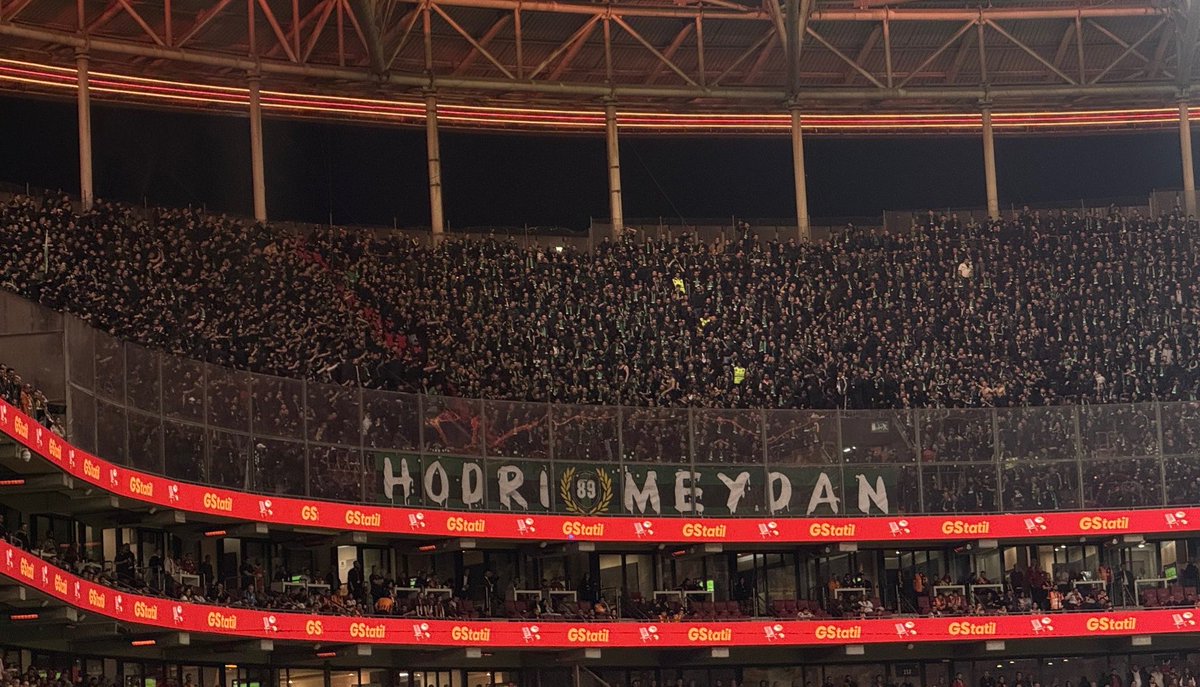 varolKS's tweet photo. Hiçbirinizi şakşakçılığına ihtiyacımız yok biz KÖRFEZİZ adamı götünden sikeriz !!! https://t.co/QzATTwLngn