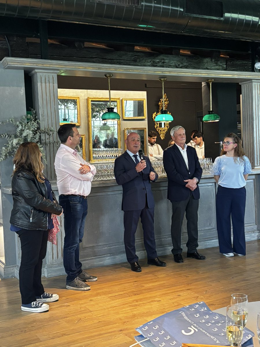 JIMacia's tweet photo. Avui hem tingut l’honor de compartir una jornada molt especial amb motiu del 65è aniversari de la Penya Barça Cambrils. 
65 anys de compromís, passió i estima pels colors blaugrana que són un exemple viu del que significa ser barcelonista arreu del País. 
Gràcies!! 💙❤️ https://t.co/QBwa4Vr9Om