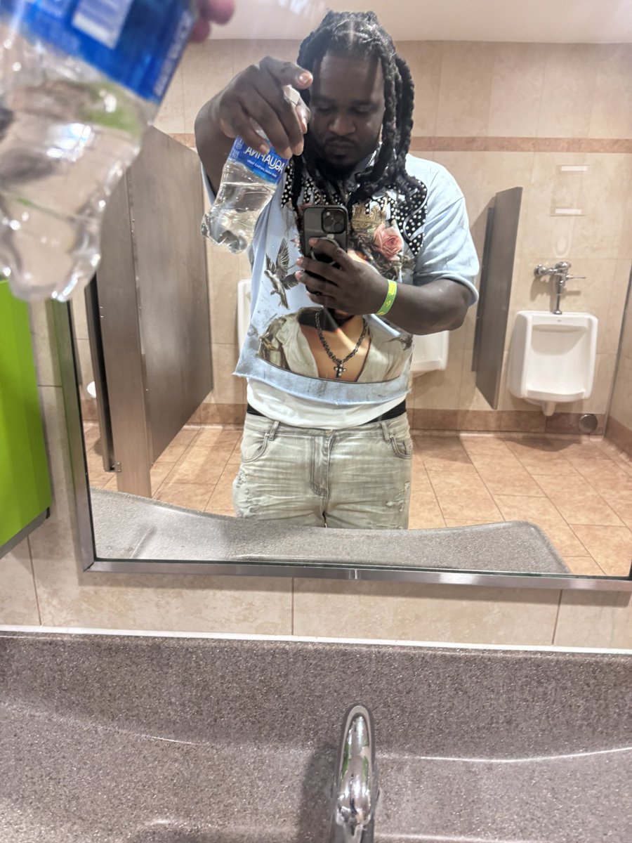 ballout_dee's tweet photo. 💫💫 https://t.co/7I6Yf9cFQi