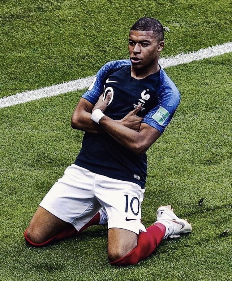 ABSOLUTE BRAZILIAN tweet media