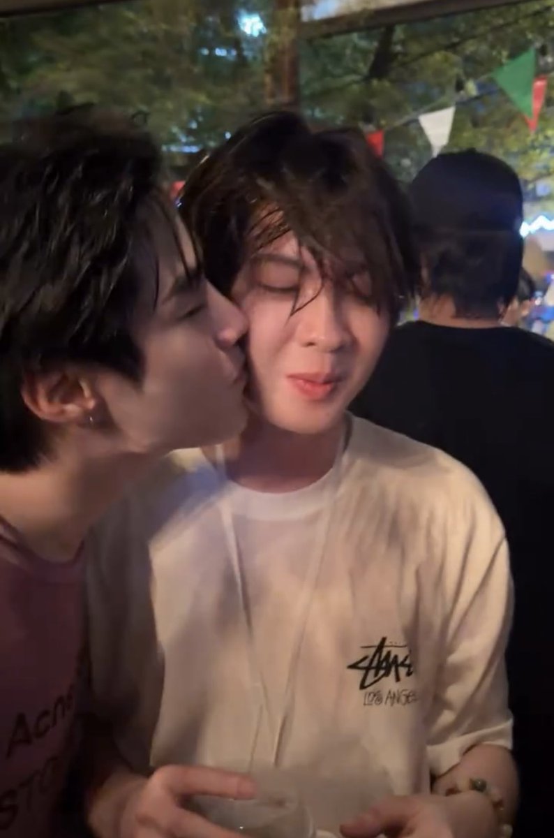 𝘀𝗺𝗶𝗹𝗲𝗺𝘂𝘂 ヅ tweet media