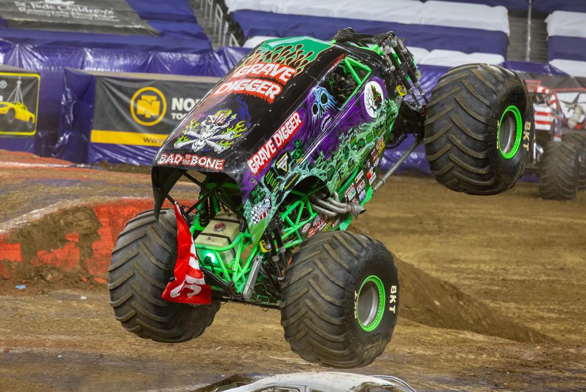 Supreme Drops tweet media