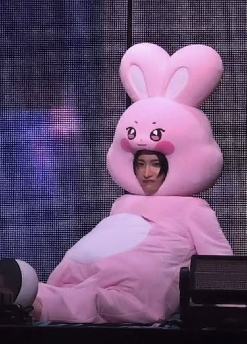 Merisu🪐 tweet media