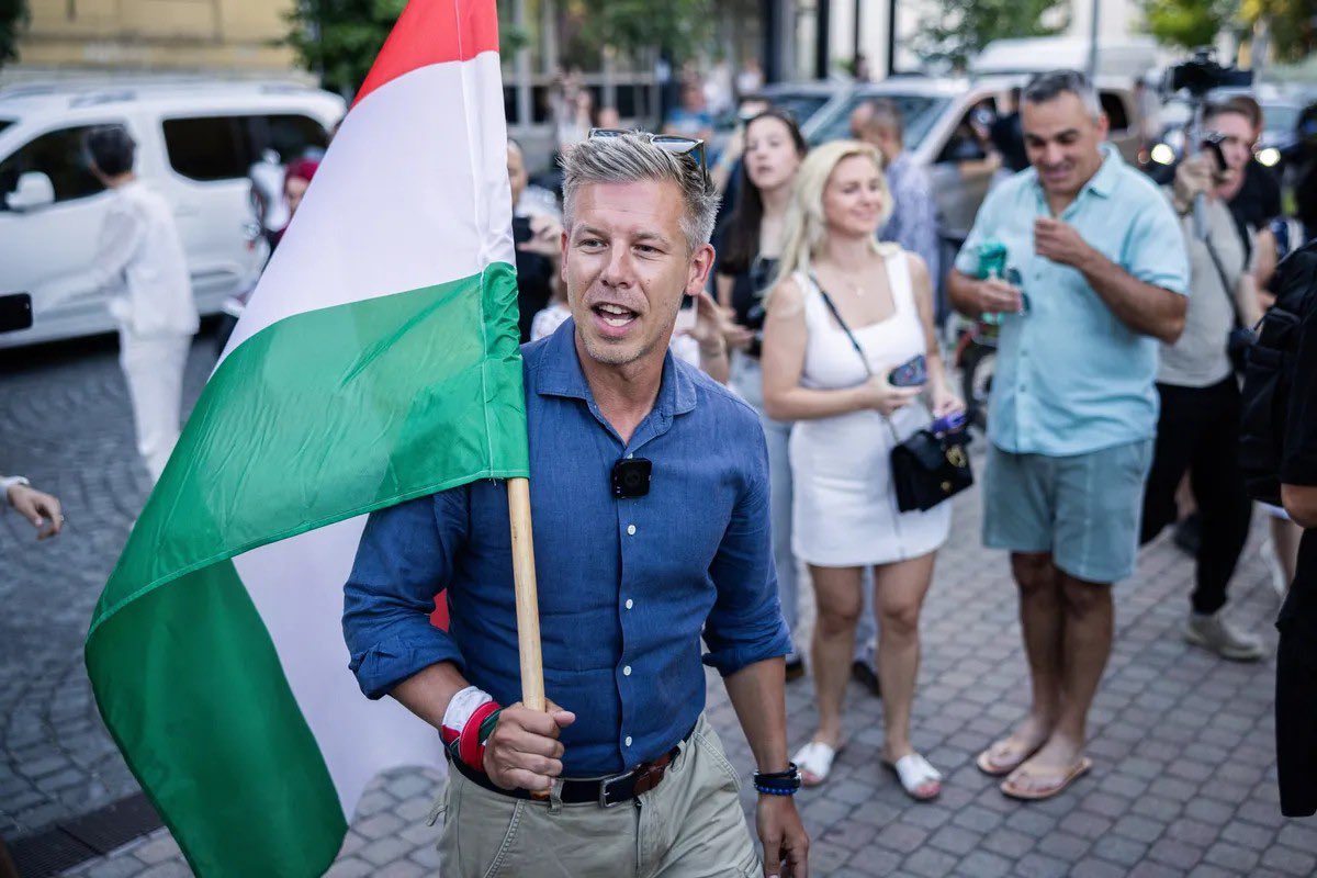 RpsAgainstTrump's tweet image. French President Emmanuel Macron:

“I just held a meeting with Peter Magyar to congratulate him on his victory in Hungary!

France salutes a victory of democratic participation, of the Hungarian people's attachment to the values of the European Union, and for Hungary in Europe.