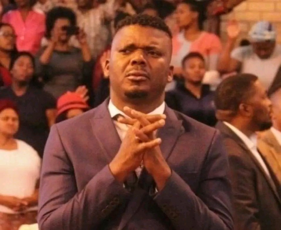 YWawah118's tweet image. There is nothing sexier than looking at your girlfriend bathing in vaskom ,then she spins around the vaskom to look for the soap on the floor #backroom #renting #university