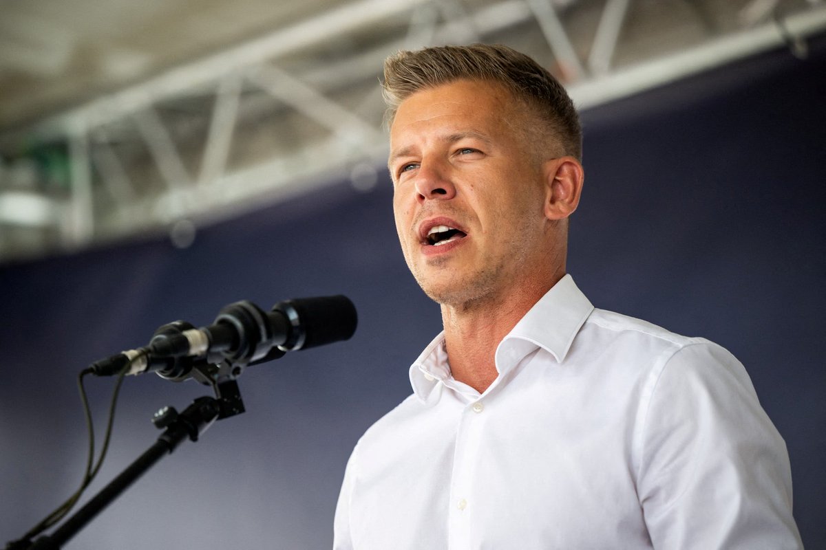 🚨NEW: Hungarian opposition leader and centrist Péter Magyar has defeated Trump-backed authoritarian Prime Minister Viktor Orbán.

RETWEET if you stand with Magyar and the people of Hungary against fascism!