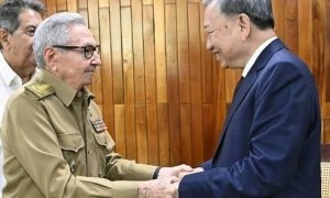 🇨🇺🇻🇳| El General de Ejército Raúl Castro Ruz envió felicitaciones al secretario general del Partido Comunista de Vietnam, tras haber sido elegido esta semana, por la Asamblea Nacional, como Presidente de la República.

Ver más aquí:
acortar.link/BtNuQE