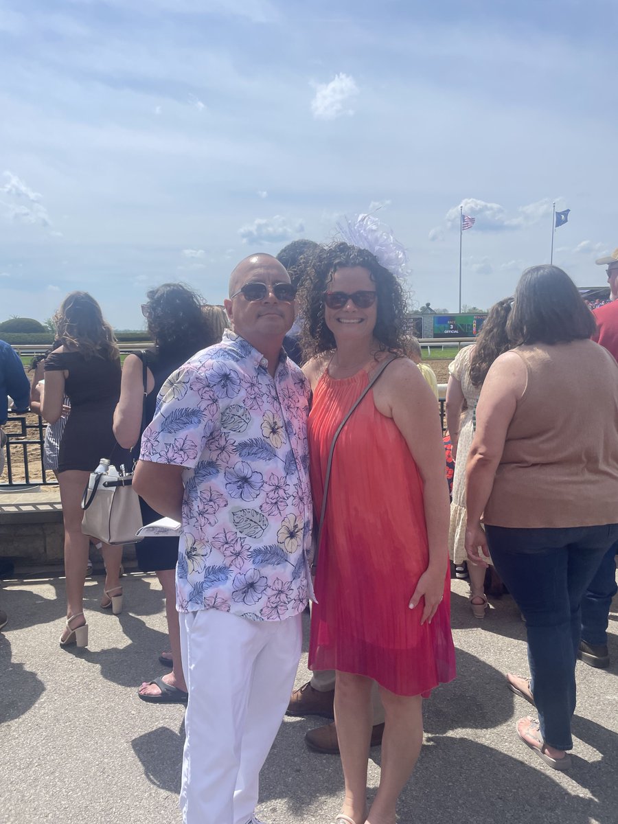DavidJPeruII's tweet photo. Another beautiful Spring day w/ Mrs. Peru.  Today ⁦@keeneland⁩ donating to the horse industry in KY.  #Perucrew https://t.co/xRpR2wogDg