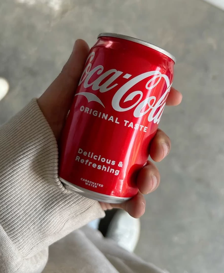 Letícia tweet media