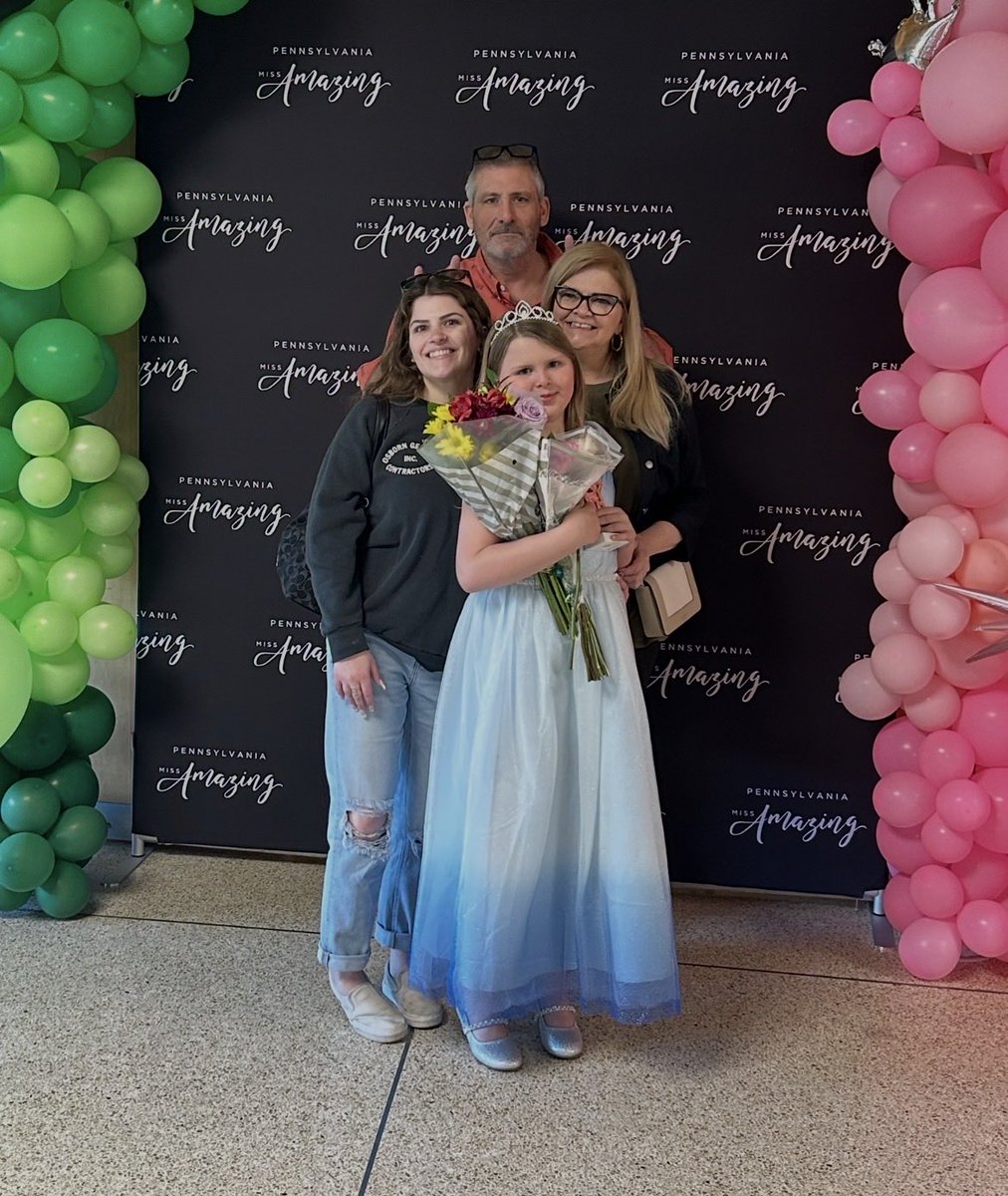 standinNsmilin's tweet image. We had a day! 🥰 Third year for Miss Amazing &amp;amp; we had our buddy from our  cheer team as our escort! She did beautifully! Next year we level up to competition for regionals! So proud of my girl. #MissAmazing #DifferentlyAbled #DefyLimits 💕