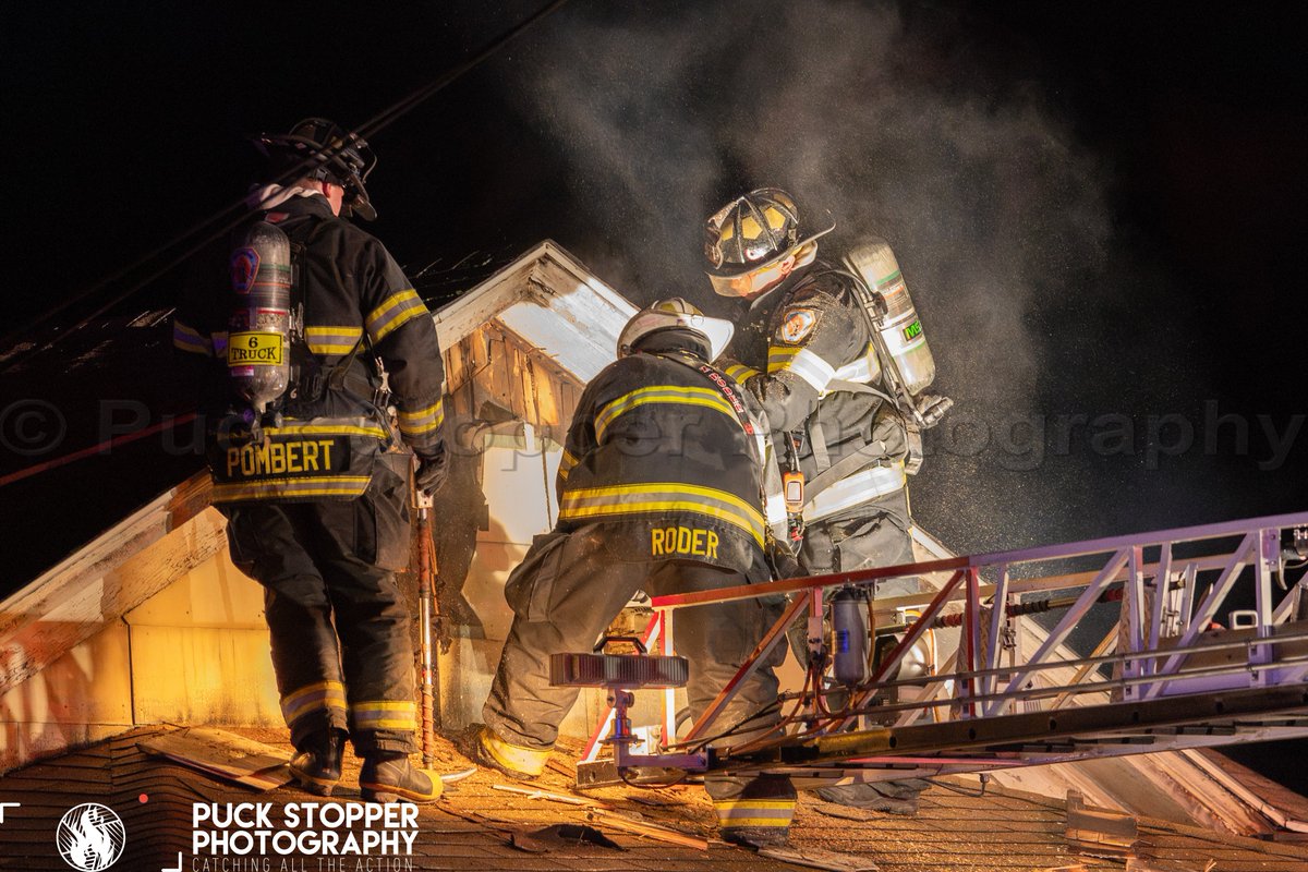 PSPhoto1's tweet image. On April 9th Sodus firefighters with mutual aid worked a house fire on Mill Street. Companies made quick work of a fire in a one story residential dwelling. See more at puckstopperphotography.com/.../SodusNY/36…
.
.
#Sodus #FireDepartment #Firefighters #FirstResponders #StructureFire
