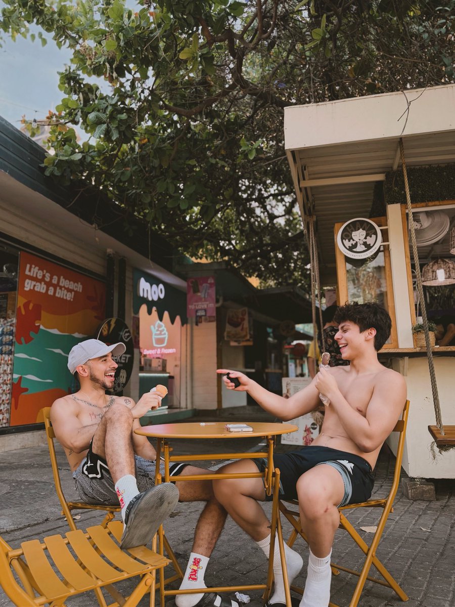aleoficial93's tweet photo. 🍉🌊 https://t.co/CTa0FYrehy