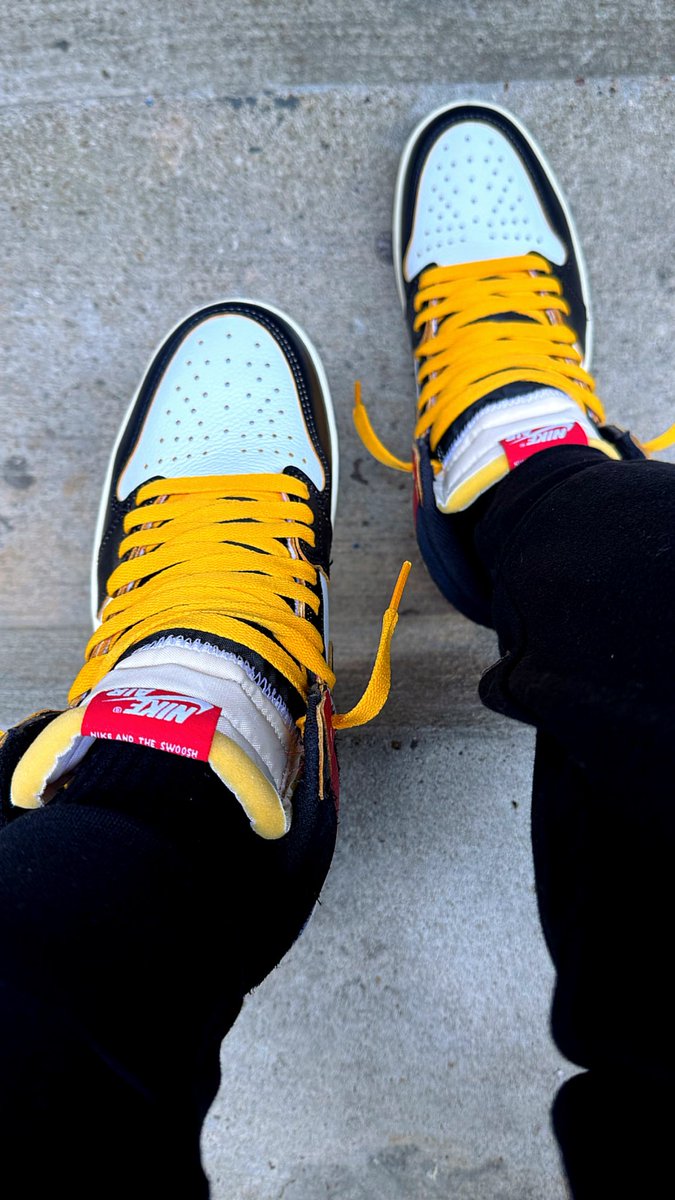 ChalupaBatmaan's tweet image. Kicks of the day

Jordan 1 Retro High OG SP Fragment x Union LA Varsity Red Sport Royal

#jordan #aj1 #sneakerhead #sotd