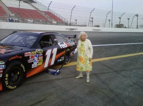 DennyDeliversYT 📦 tweet media