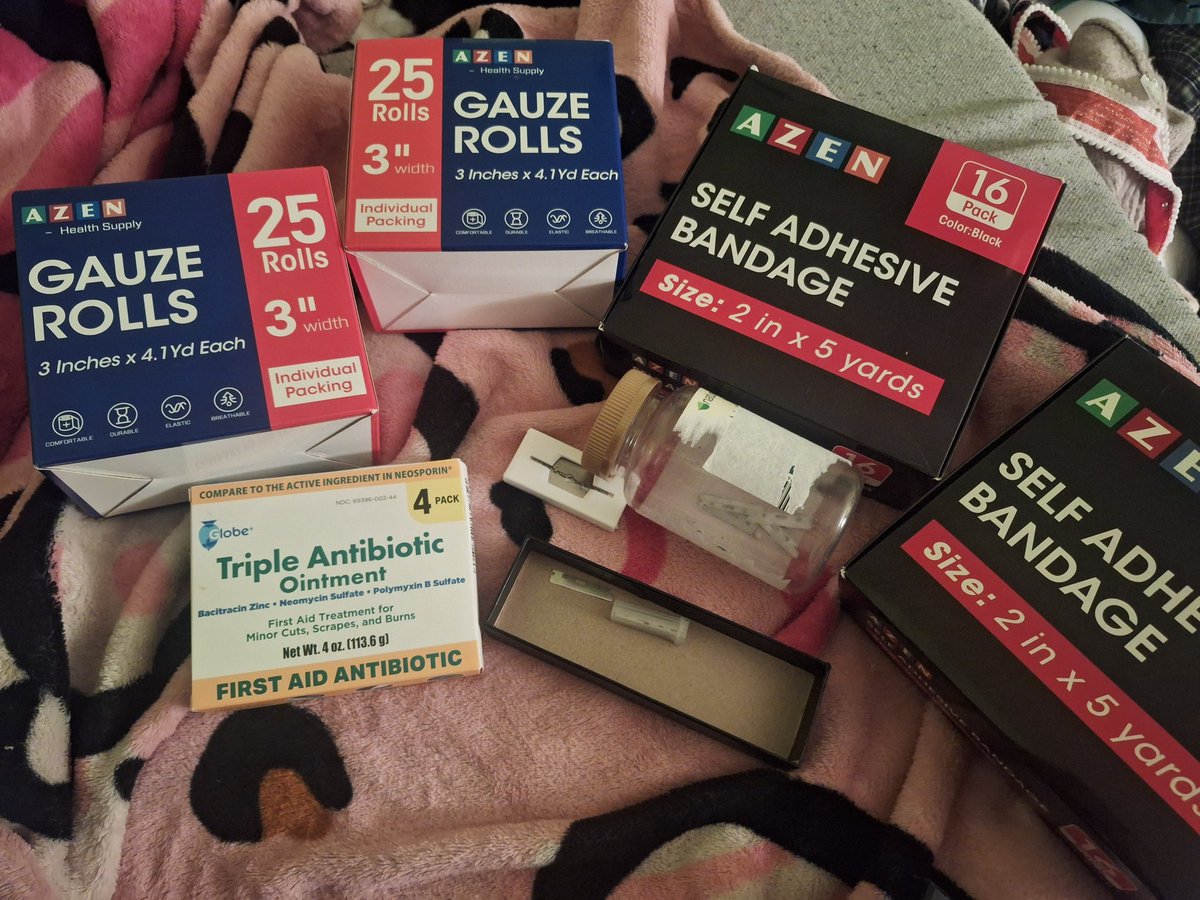 Damien |☆ tweet media