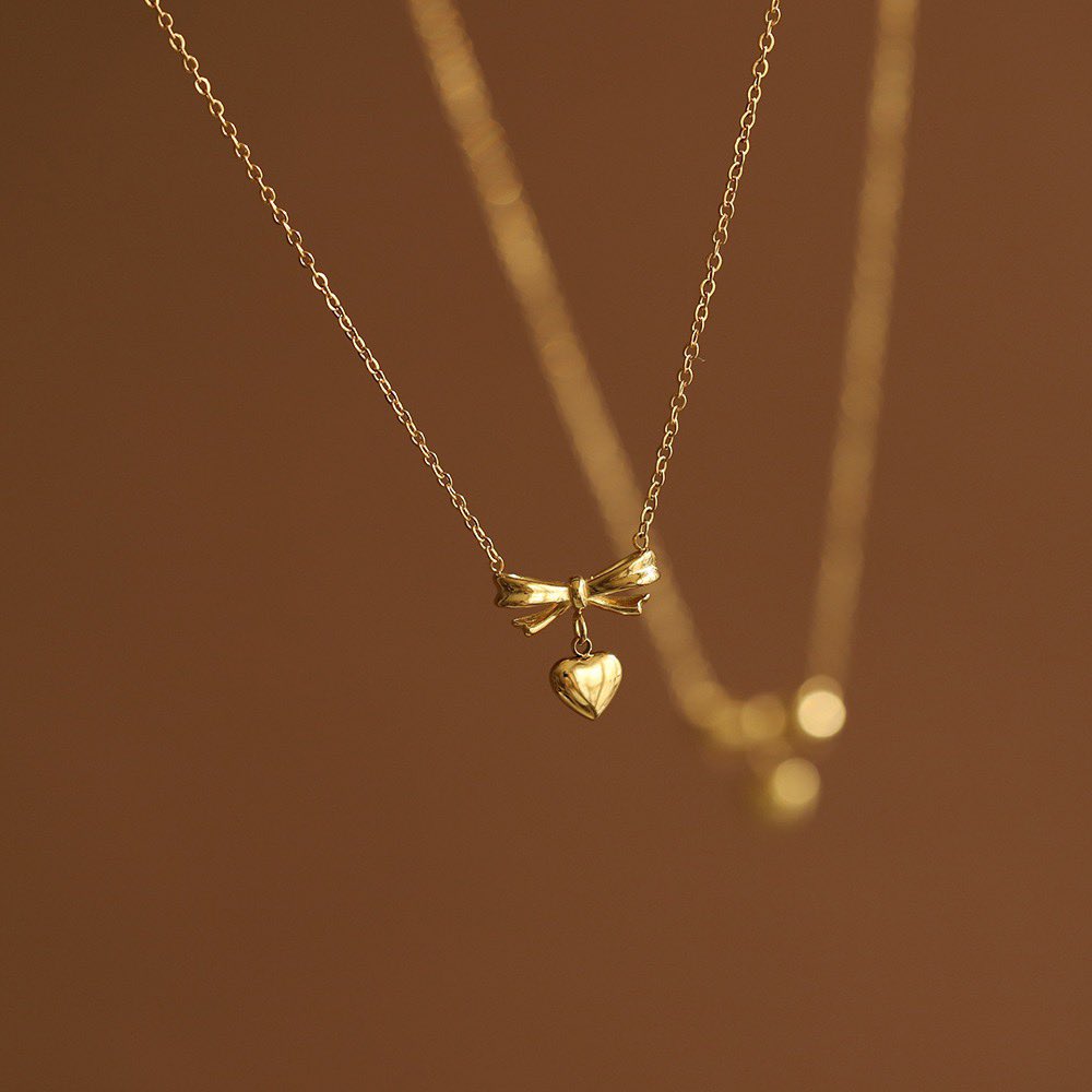 Gelddame's tweet photo. Ladies, express your softness with this Bow Love Necklace.

https://t.co/sCfzi3k67Y 🔗 https://t.co/TbrWd3dREC