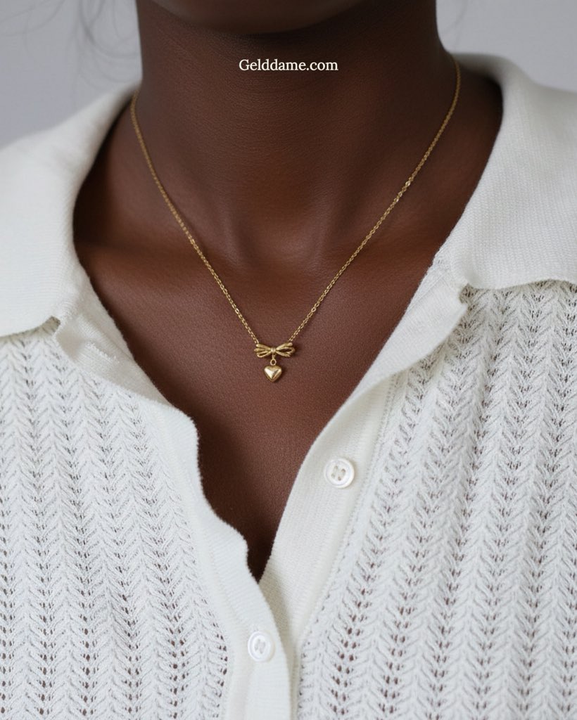 Gelddame's tweet photo. Ladies, express your softness with this Bow Love Necklace.

https://t.co/sCfzi3k67Y 🔗 https://t.co/TbrWd3dREC