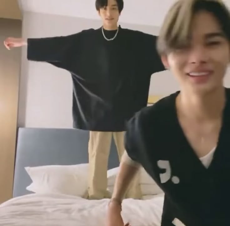 nana🐈‍⬛ enhypen is 7 !!!lcdtm tweet media