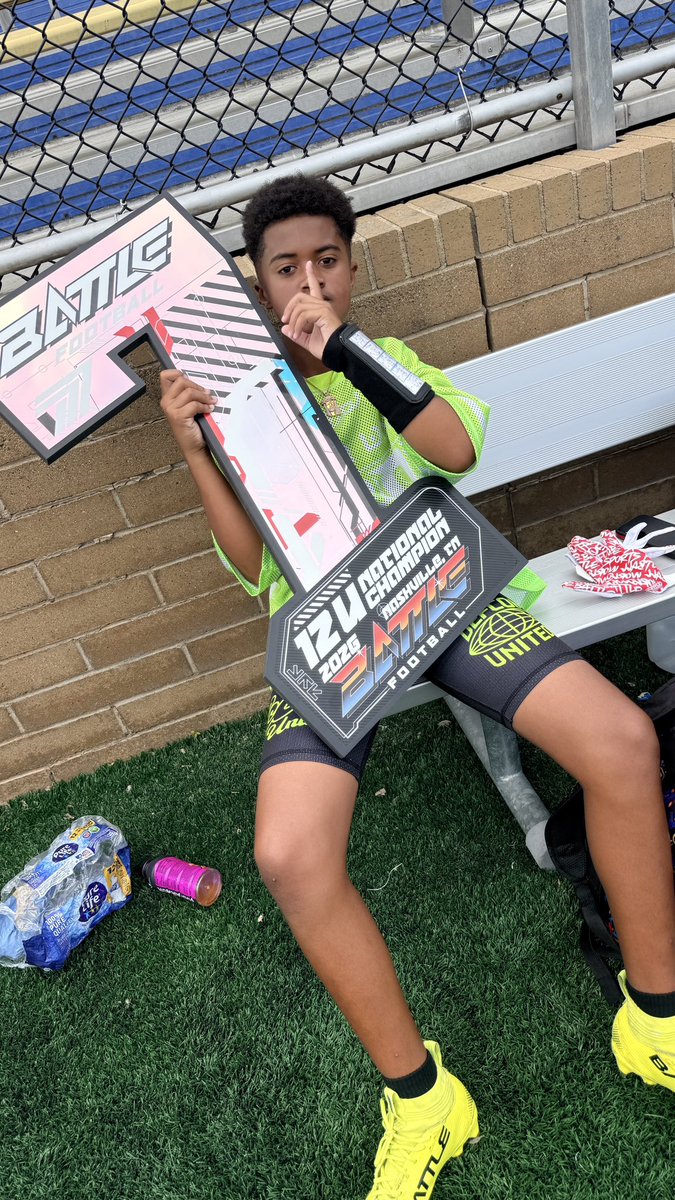 KaydenPouncey's tweet photo. Let’s go @Battle National Champions🙏🏽 Thank you to the coaches to coach us throughout this week‼️ Defcon United🏴‍☠️💀 https://t.co/UFjMcdvnPf
