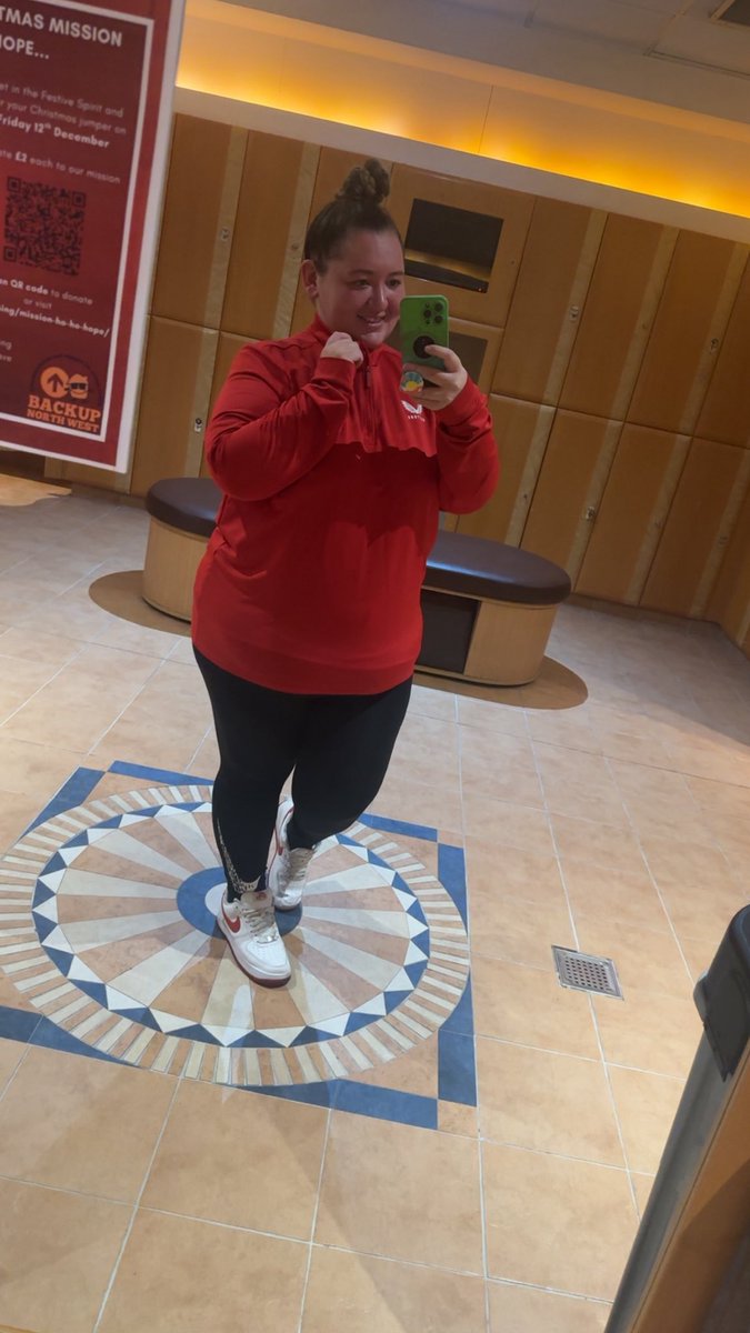 cazzag96's tweet photo. Genuinely so happy to see my own comparison pictures 🥺 I locked in mid Nov 25, go to the gym 4 times a week (work the other 3 days) and watch everything I eat. 
I still enjoy treats just in moderation now ❤️ I am far from healthy but I’m a lot healthier than what I was 🏃🏼‍♀️ https://t.co/oStQI99FdV