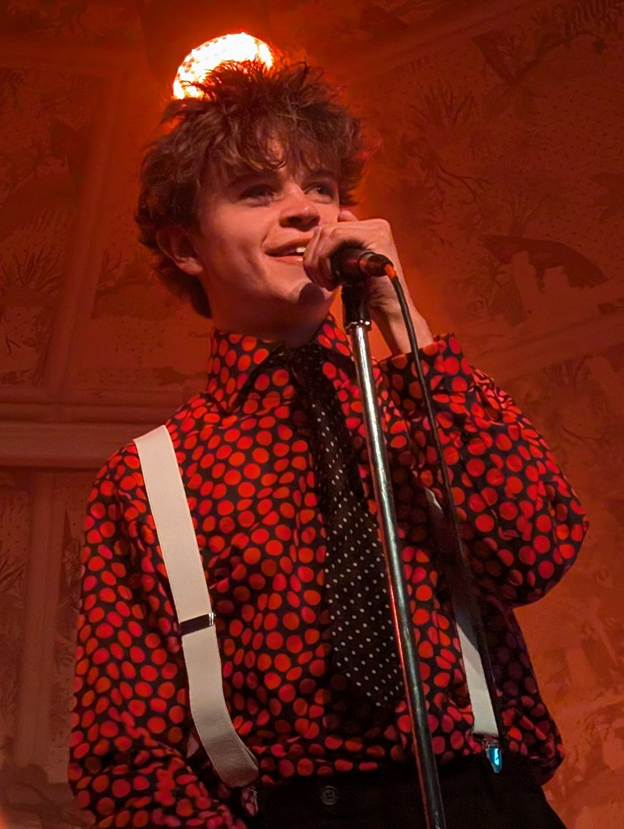 FGhosttown's tweet image. Looking forward to listening to @tomasmithmusic on @BBCR1  right now with @AlyxHolcombe . @bbcintroducing single of of the week too 🔥🔥 
"SFX"
#tomasmith #bbcradio1 #indie #sfx