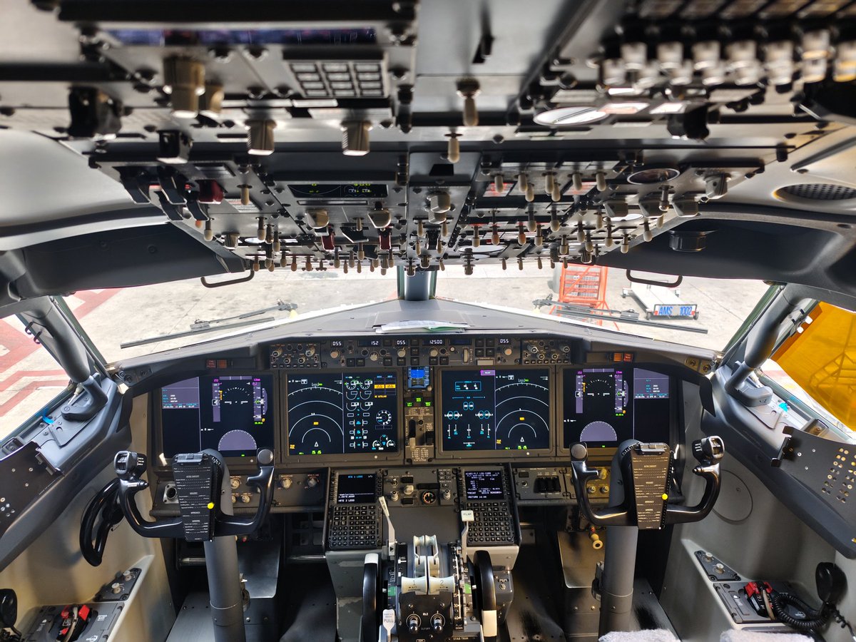 Datos Aeronáuticos ◽ tweet media