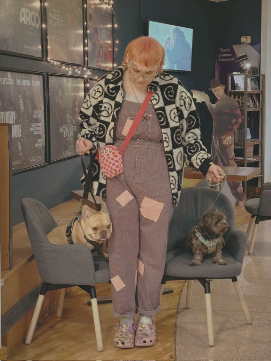 woah its ivy tweet media