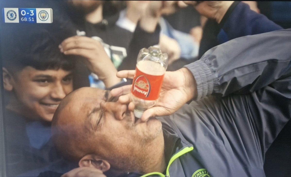 The Thinker17 tweet media