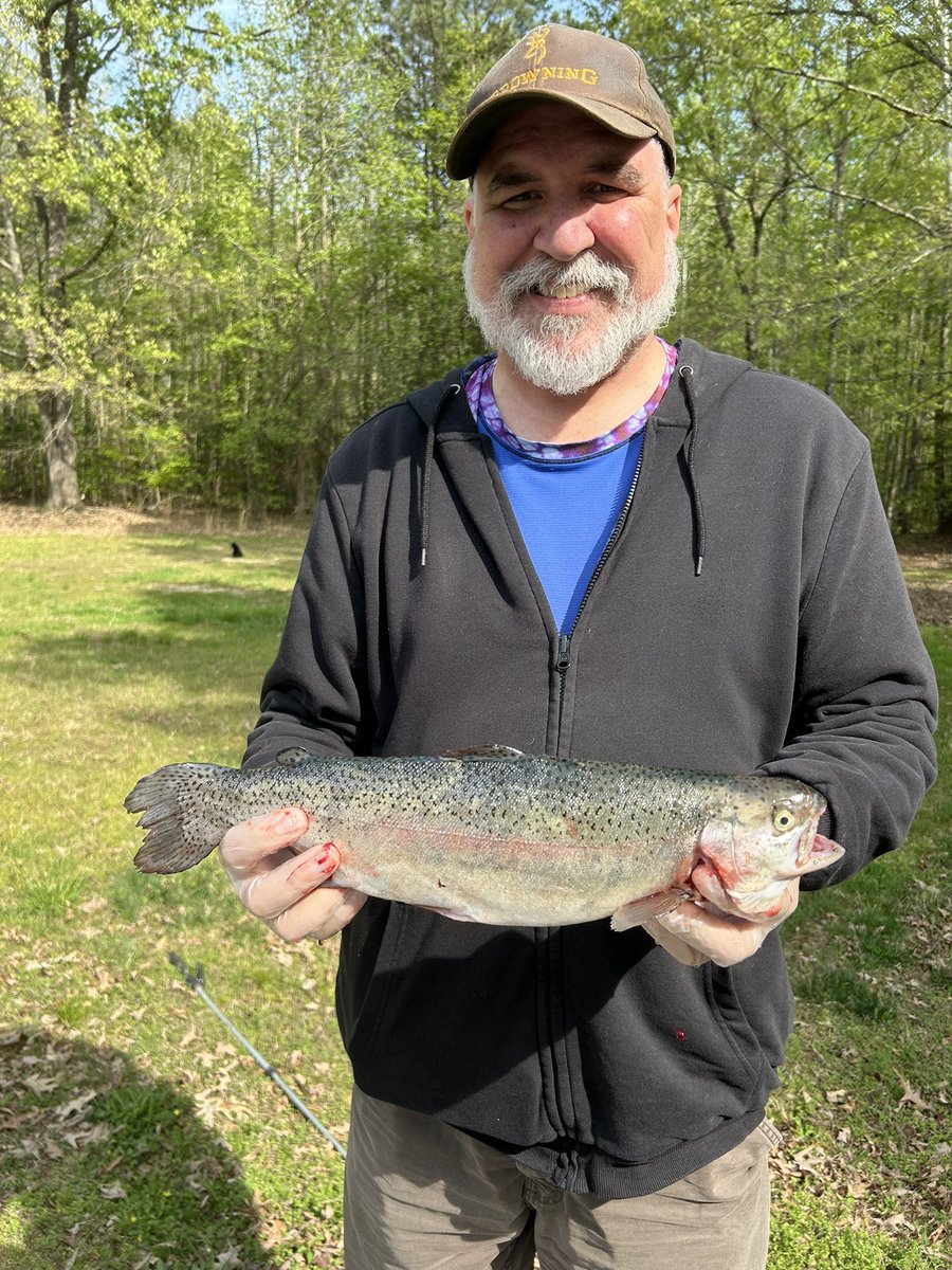 DerekATribble's tweet photo. 16.5 inch 2.2 lb rainbow trout from Mint Springs Park Crozet Va. #fishing #trout https://t.co/jT96ETpNuO