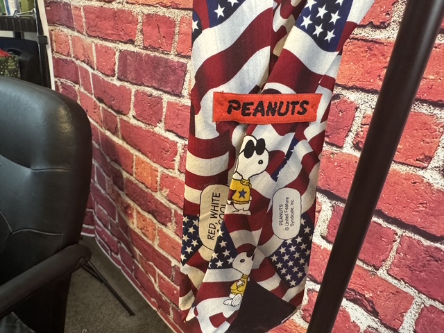 WilliamJGraham's tweet image. Check out Peanuts Snoopy Red White &amp;amp; Cool Mens Neck Tie ebay.us/m/NHslTc #eBay via @eBay 
The Peanuts Snoopy Red White &amp;amp; Cool Men's Neck Tie is a classic accessory featuring the beloved Snoopy character in a solid multicolor pattern. Made of polyester, this one size tie