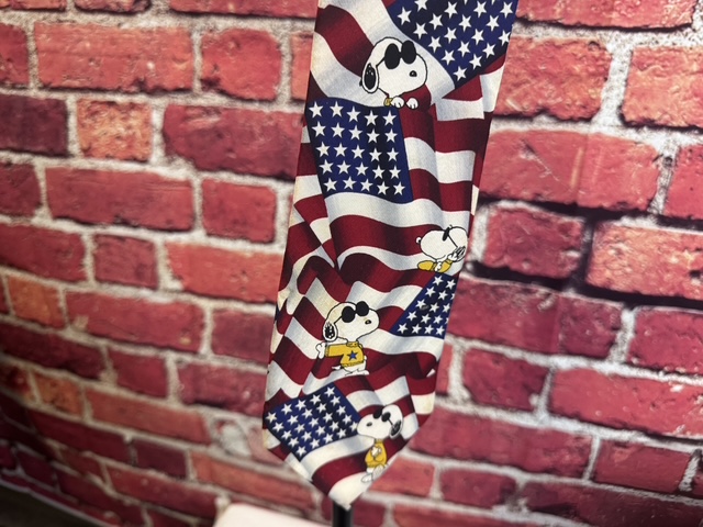 WilliamJGraham's tweet image. Check out Peanuts Snoopy Red White &amp;amp; Cool Mens Neck Tie ebay.us/m/NHslTc #eBay via @eBay 
The Peanuts Snoopy Red White &amp;amp; Cool Men's Neck Tie is a classic accessory featuring the beloved Snoopy character in a solid multicolor pattern. Made of polyester, this one size tie