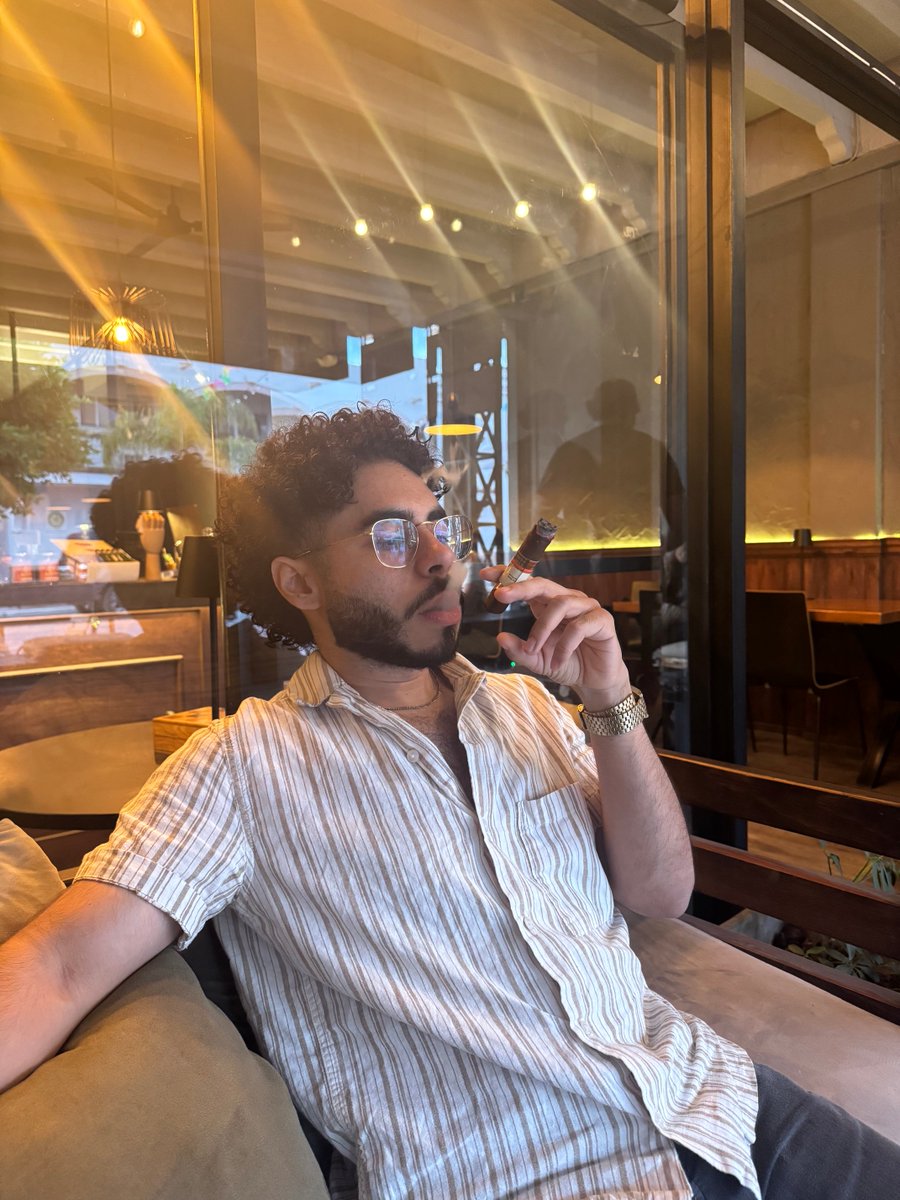 AgElihu's tweet photo. 🚬 https://t.co/mCM8MV9TUk