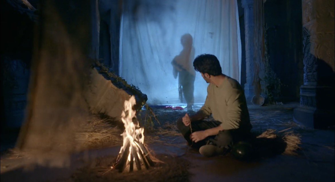 cokerantx's tweet image. I have nothing to say… just that Garvita looked absolutely breathtaking in today’s episode. 
#MahadevandSons #RajDheer #GarvitaSadhwani #AasimKhan