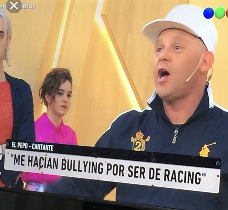con Nike, adidas, kappa, Topper, no importa la marca de la camiseta que tengas puestas, todas terminaron llena de leche.
Racing culo fácil.

En el este y el oeste, en el norte y en el sur.
CON LA PIJA BIEN PARADA NOS COGIMO A RACING CLUB 🎶

LLORA, LLORA, LLORA LA ACADE.