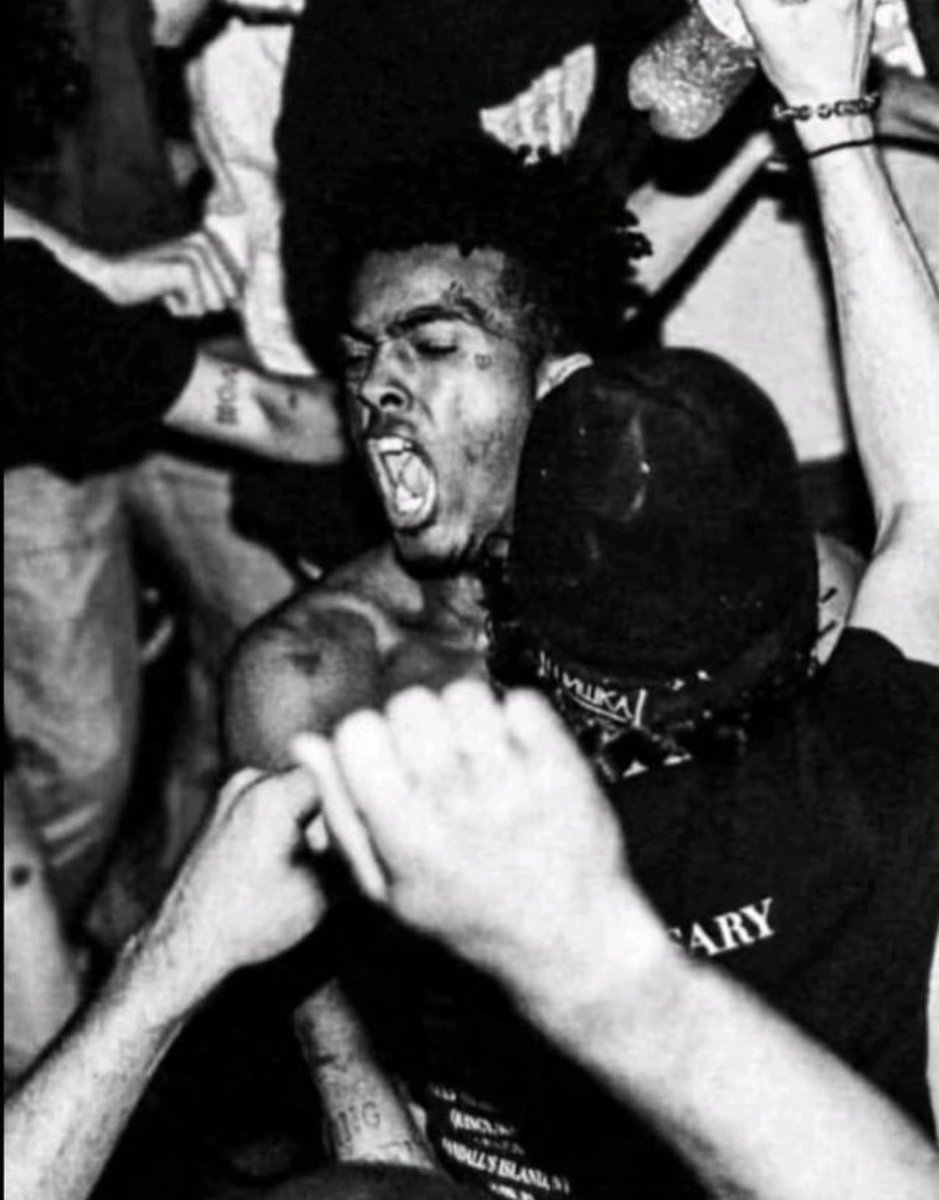RapWikip's tweet photo. XXXTENTACION at a show 10 years ago today (2016) https://t.co/2HSW4o5Egw