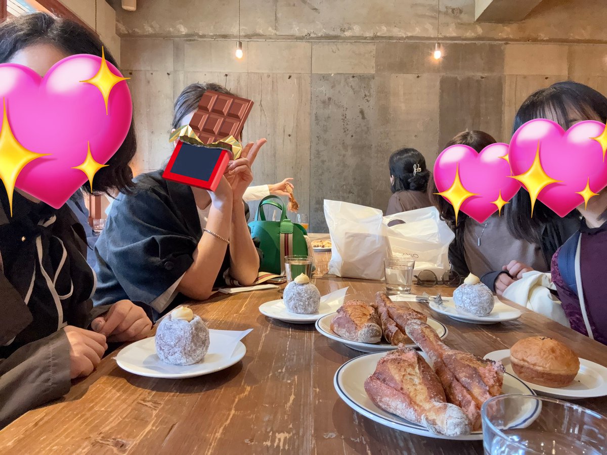 choconuts_style's tweet image. 昨日は初の名古屋オフトレ会♡

大人気の  #kiso でイートインからのトレ！

終わったあとはなんとみっほんさんからご褒美スイーツ🤤♡
やだもうっ❣️至福すぎる

🍀旅行の間でトレ出来るの最高🫰🩷