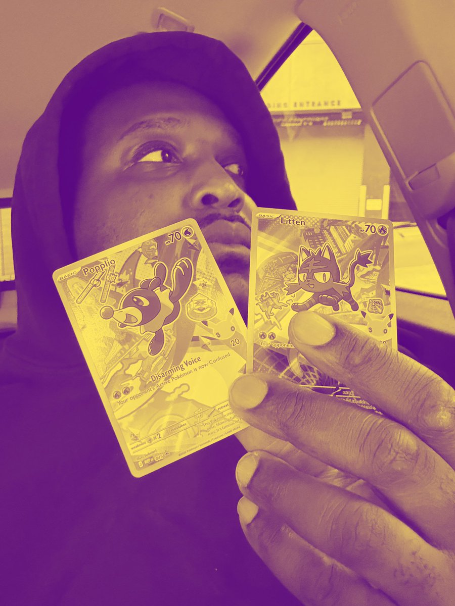 chgdmn's tweet image. Took these GEMZ 💎 DT 4 a few snapshots 📸

#pokemontcgcommunity #pokemoncommunity #litten #popplio #pokemoncollector
