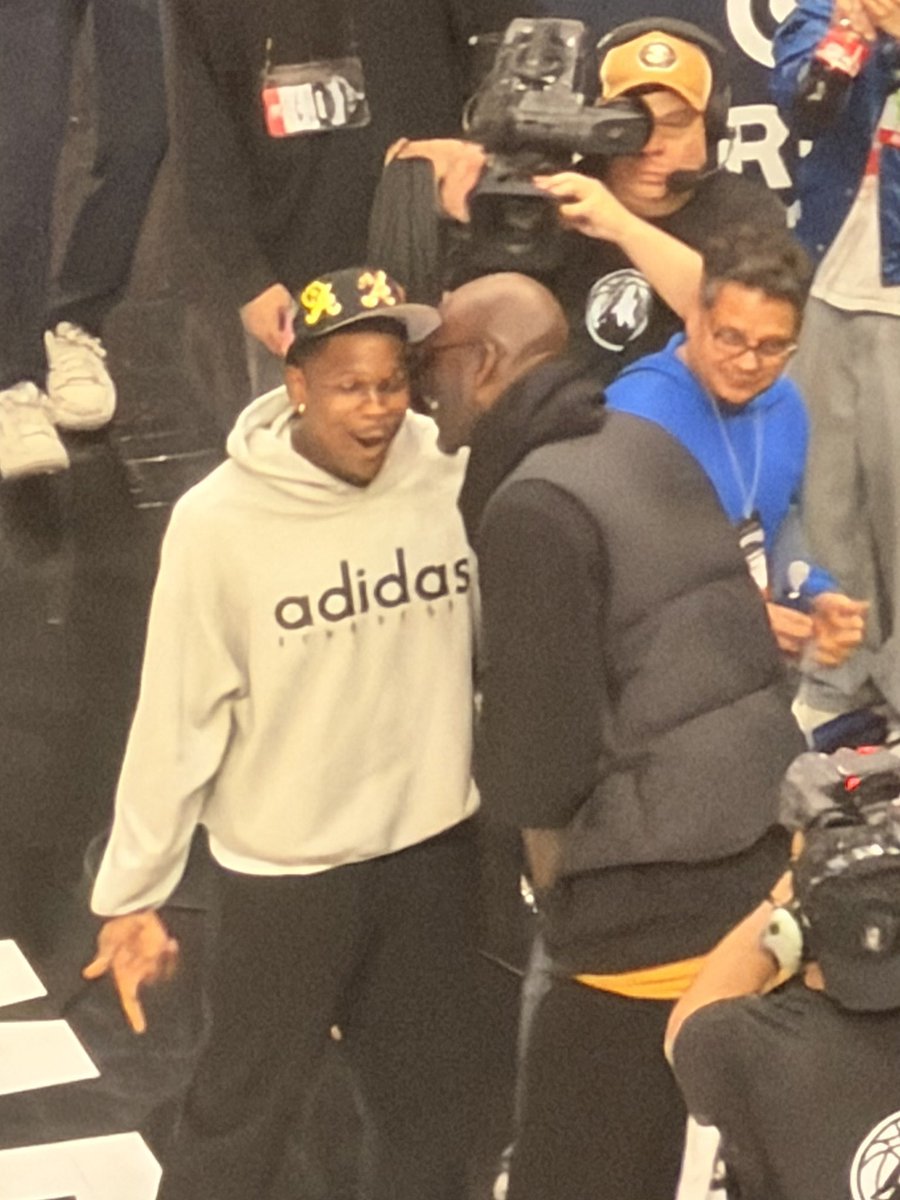 SixOneTwoTees tweet media