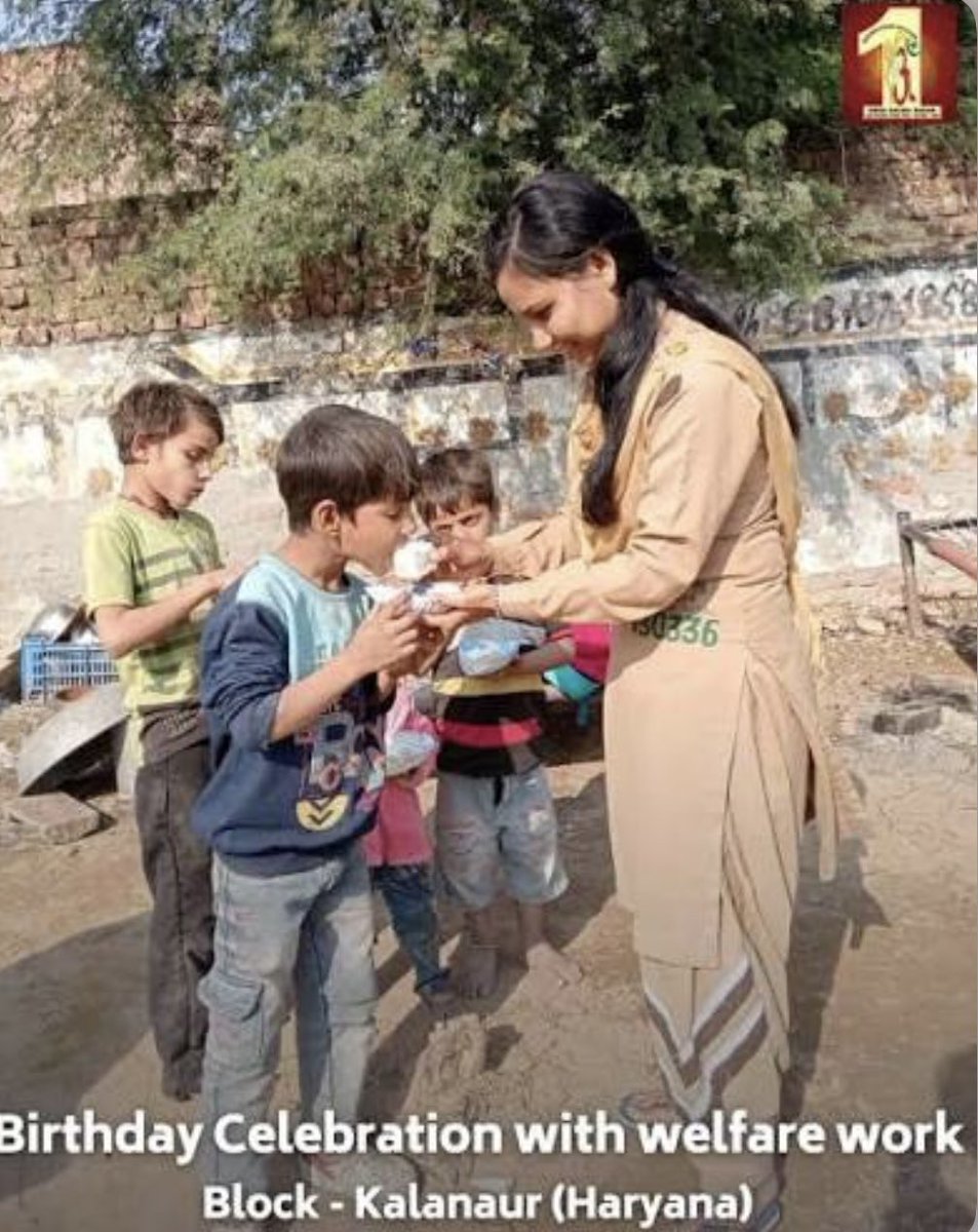SidhantDhiman08's tweet image. True celebration lies in sharing happiness with others. Helping the needy with food, clothes, and kindness brings inner peace. As Saint Gurmeet Ram Rahim Ji says, serving humanity makes every occasion meaningful. #BestWaytoCelebrate more truly